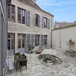 Bed and breakfast The Purple Courtyard