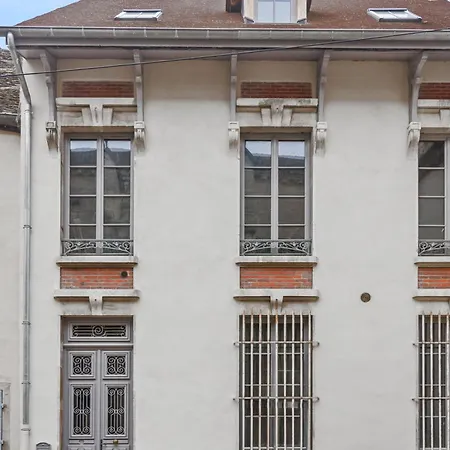Panzió The Purple Courtyard Beaune