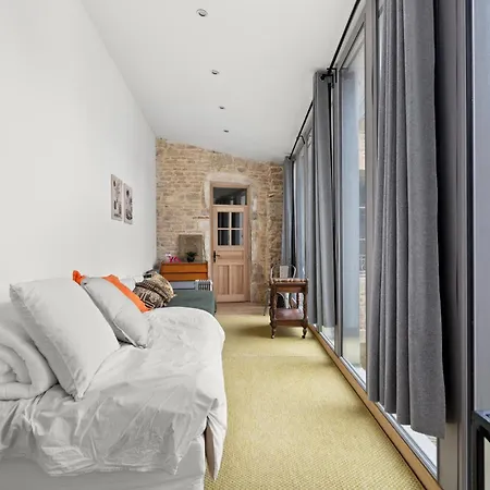 The Purple Courtyard 3* Beaune