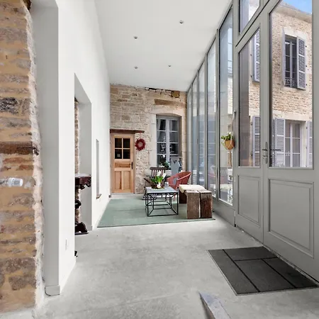 The Purple Courtyard Bed & Breakfast