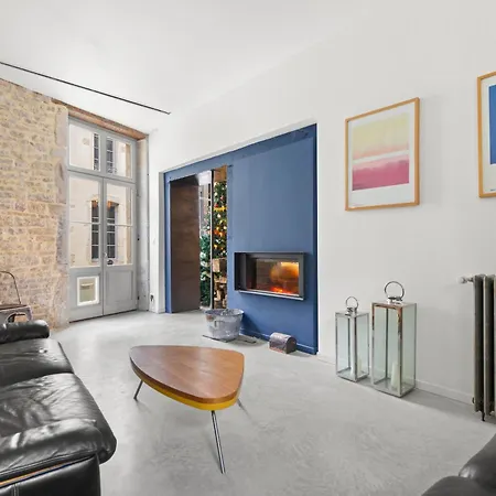 The Purple Courtyard Bed & Breakfast Beaune (Cote d'Or)