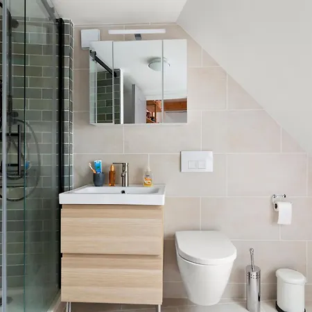 The Purple Courtyard Bed & Breakfast Beaune (Cote d'Or)