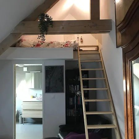 The Purple Courtyard Bed & Breakfast 3*
