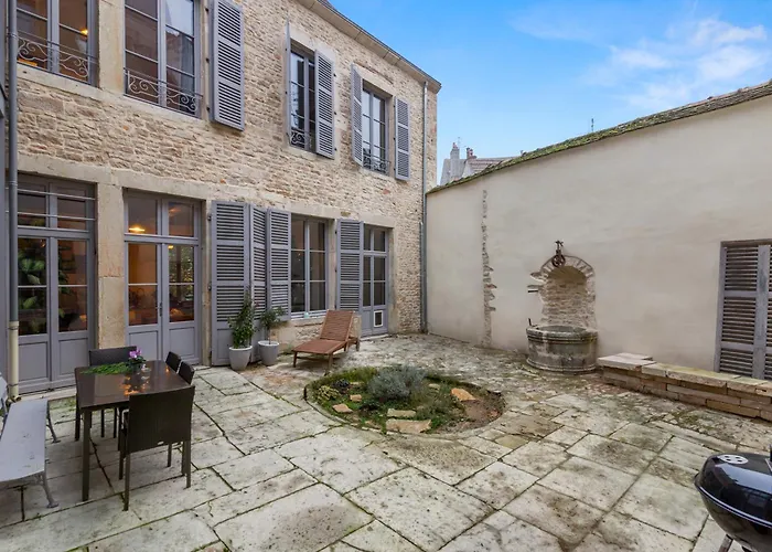 The Purple Courtyard Готель типу 